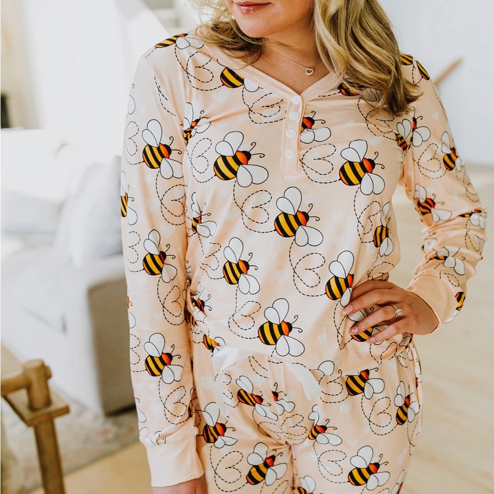 Shirley & Stone jogger pajama set long sleeve - Picture 5 of 6